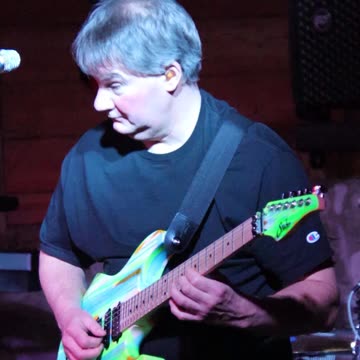 The Whiskey Ditch bring on the guitar solo