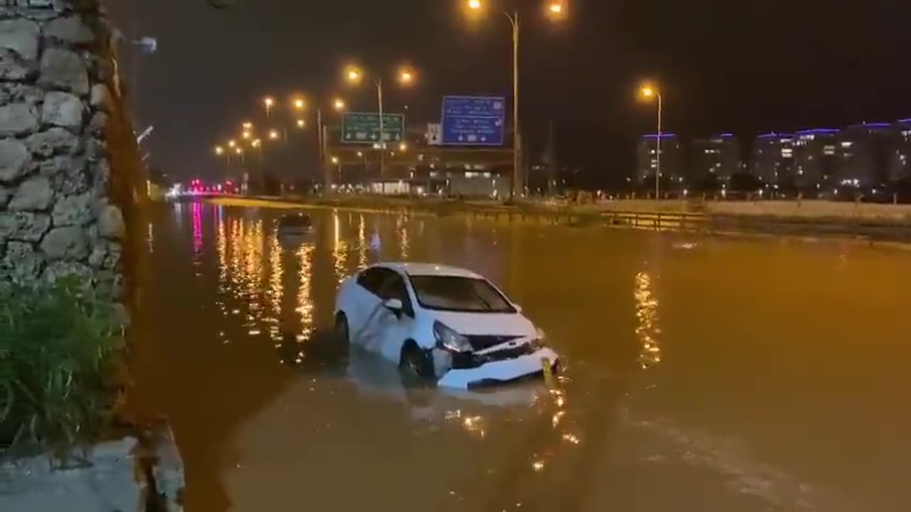 Unexpected flooding in Tel Aviv