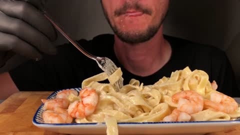 Shrimp and noodle mukbang