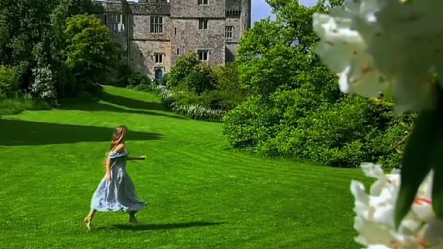 As beautiful as in fairy tales, this scene is really healing