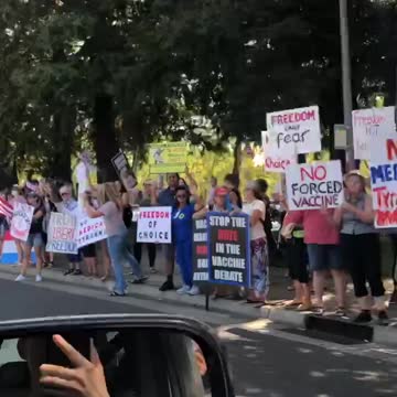 Anti mandate protest for healthcare workers in Roseville CA