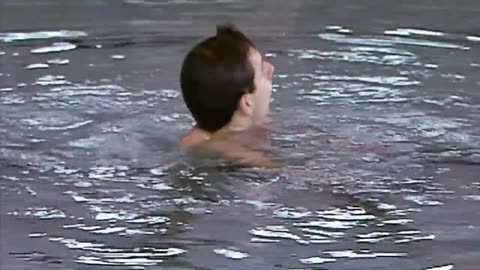 Mr Bean funny time in the pool