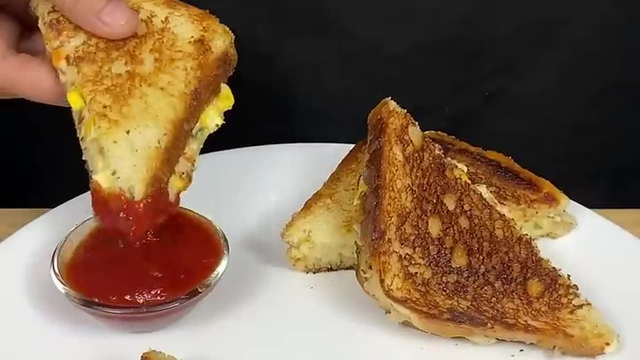 A very Easy Cheese Corn Sandwich 🥪🥪😋 Making in Minutes 😀😀