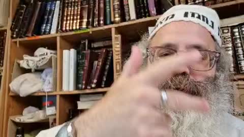 רישא דאיסור כרת חששו סיפא דאיסור לאו לא חששו מכדי הא דאורייתא והא דאור' - שיר נ נח מסכת יבמות דף קיט