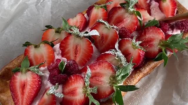 π°π°π°π°π°Beautiful strawberry pieππππ°π°π°π°