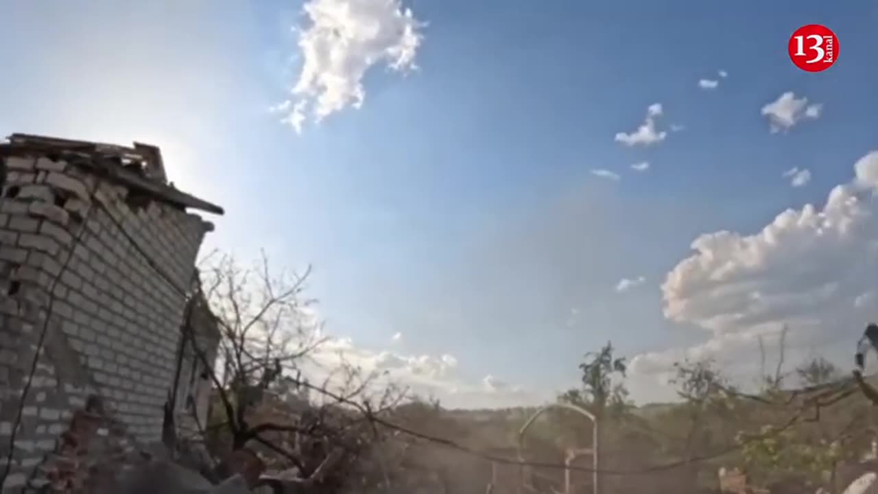 Ukrainian police fighters "cleanse" Vovchansk city from Russians - Combat footage