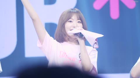 izone miyawaki sakura ending moment fancam