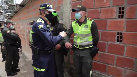 Video: Policía sorprendió con ayudas a una humilde familia en Bucaramanga