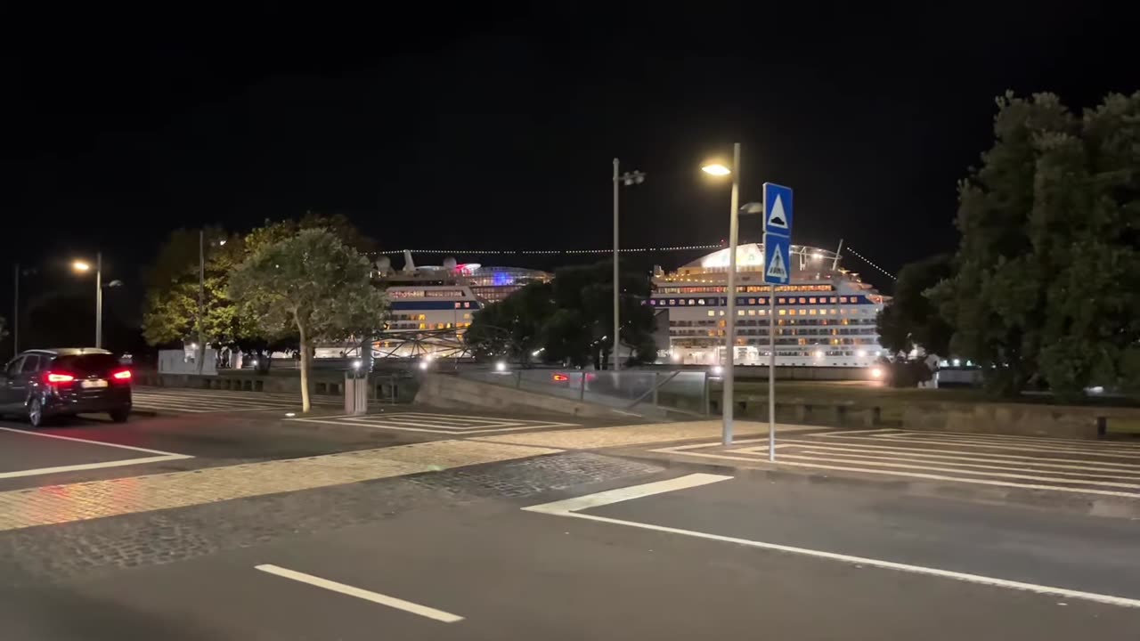 Ponta Delgada Halloween Evening Walk - Azores Portugal - 31.10.2023 #Halloween