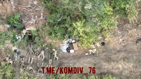 Team of 4 Russian VDV Spetsnaz Capture 11 AFU Soldiers