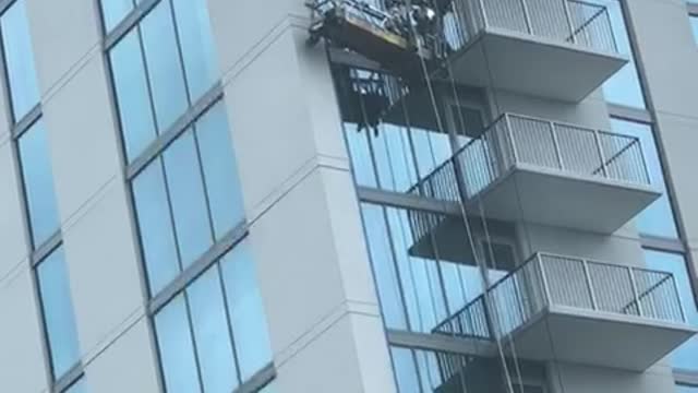 Dangerous Window Cleaning