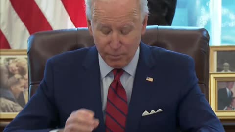 Biden forgets he's President.