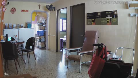 hallfront day n night 20220320