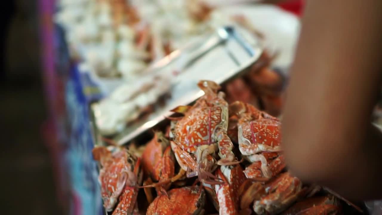 Ready to eat crabs, unshelled, opened whole crab to sell in Thailand local market