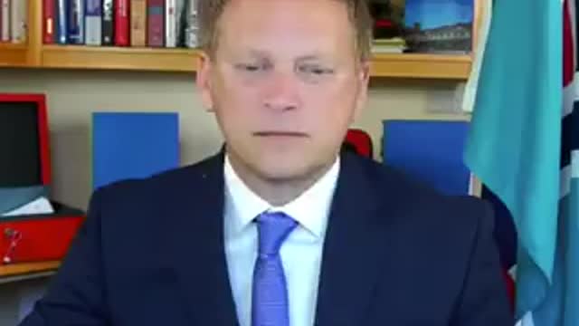 Watch 👀 Pro-vaccine passport UK Transport Secretary Grant Shapps decides to run for PM.