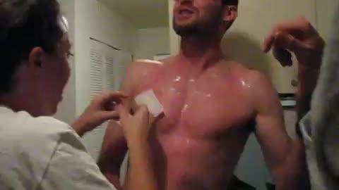 Man Tries Waxing For The First Time