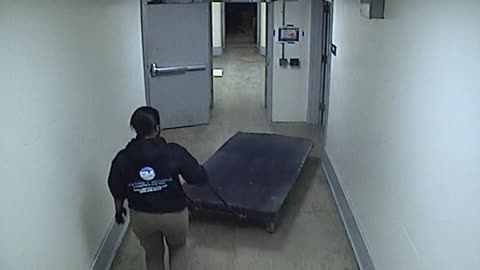 6094RHOBSBG104AEastLobby_2021-01-06_11h40min02s177ms.mp4