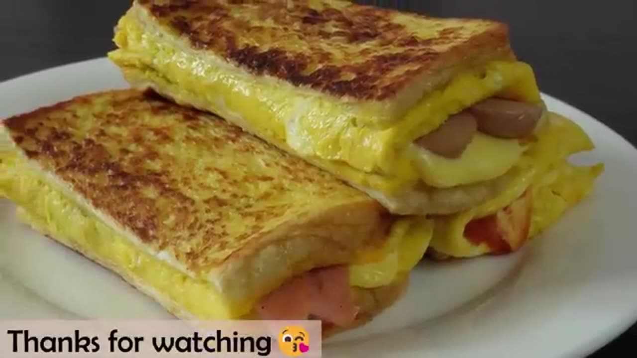 Egg toast | Egg sandwich | EASY breakfast recipe!!