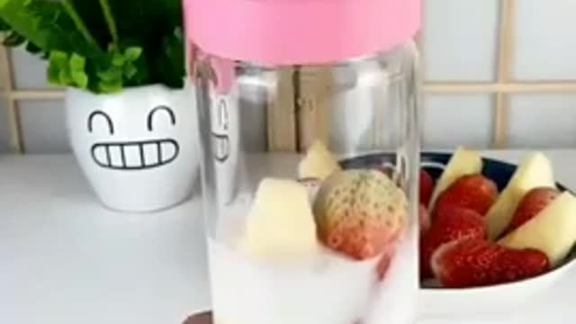 bottle type mini juice maker machine | small electric juicer machine | small fruit juice maker