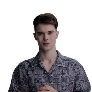 دوسری "مارک ٹوین" سے منسوب ھے کہ اگر ووٹنگ سے واقعی کوئی فرق پڑتا تو وہ ہمیں کبھی ووٹ نہ ڈالنے دیتے