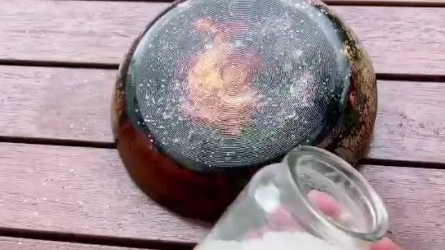 Cleaning pot