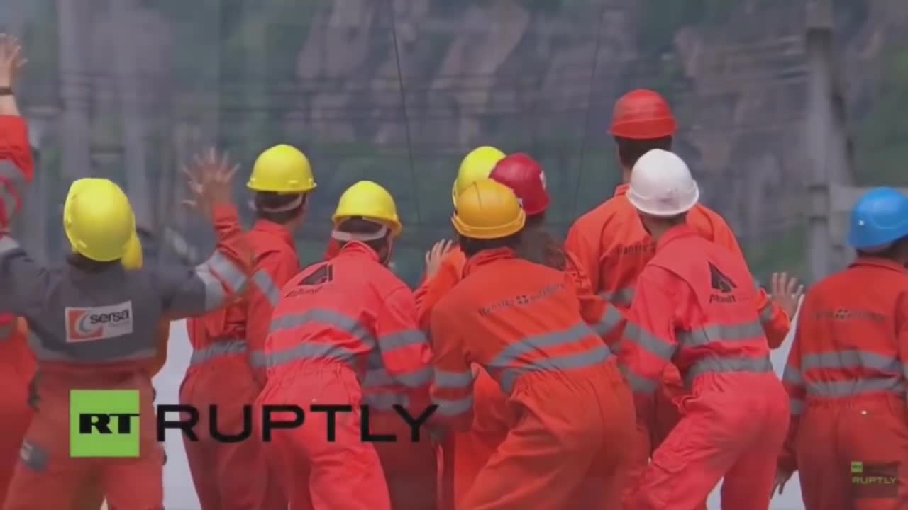 Grande Ritual em Inauguração de Túnel