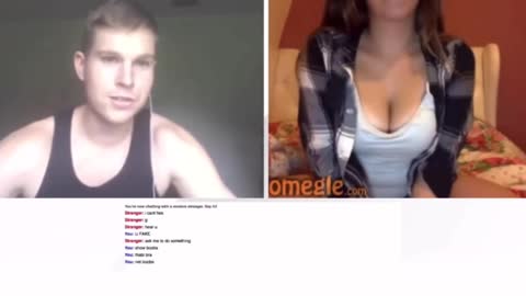 Girl show her boobs in omegle