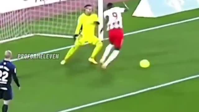 Football plsyer??