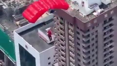 Fall from skydiving 😮😮