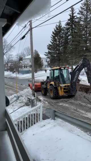 Better shot of the plow cleaning up