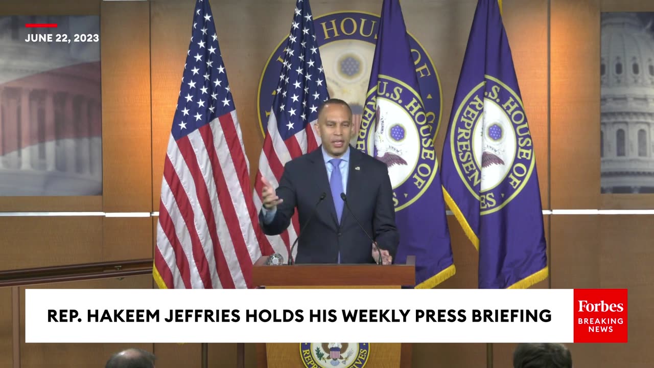 Hakeem Jeffries Slams 'Hypocrisy' Of Republicans Who Sought Adam Schiff Censure