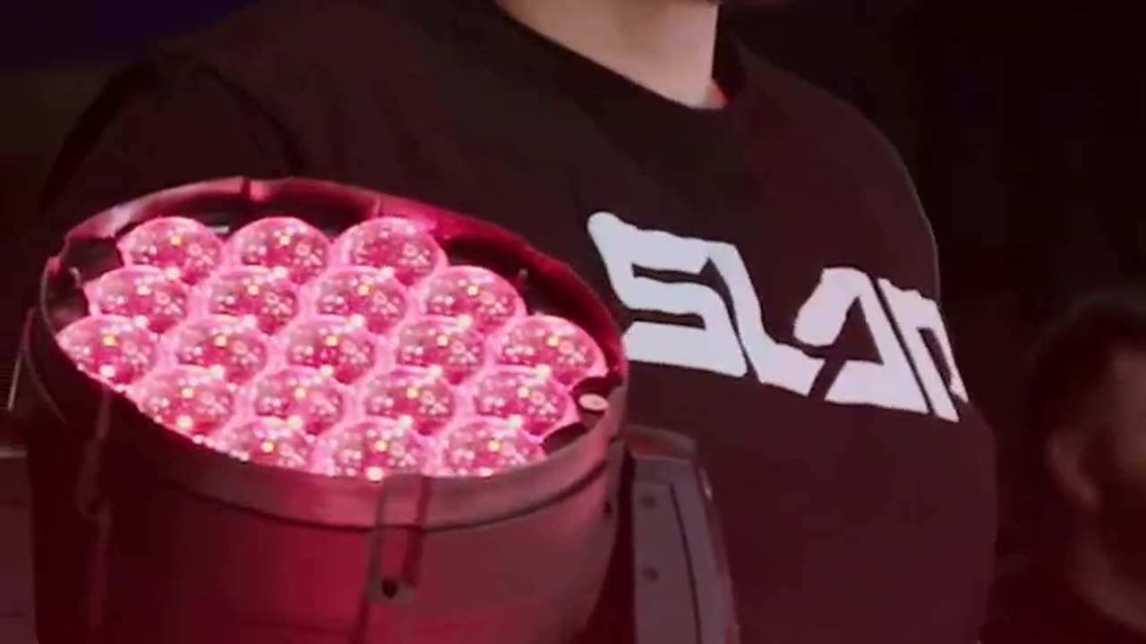 Emanuel 'No Love' Muniz with the POWERFUL KO 💪