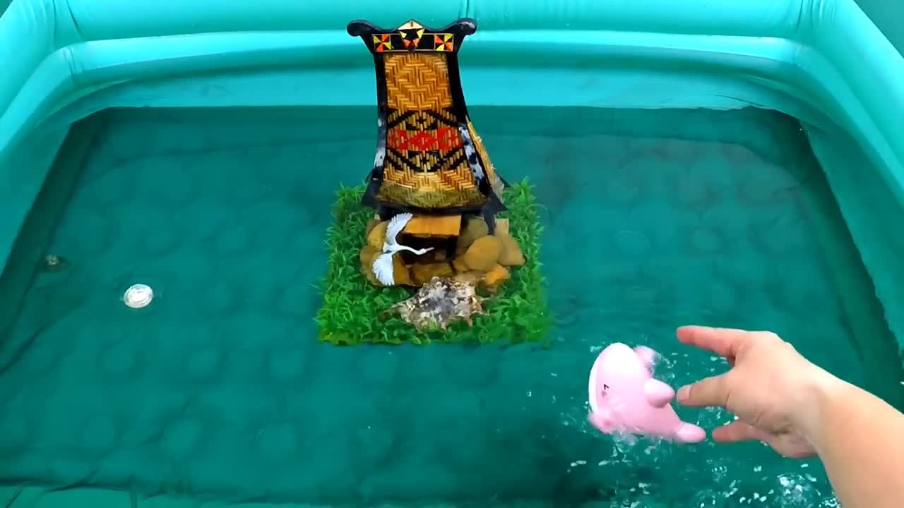 Cute Animals, Giant Whale, Crocodile, Flapping Duck, Black Shark, Turtle, Seahorse, Snake, Goldfish