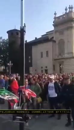 Genoa, Italy: Protests and blockade continue Oct. 16, 2021