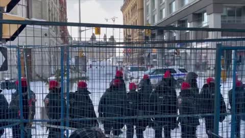 police put up fence to block peaceful protestors