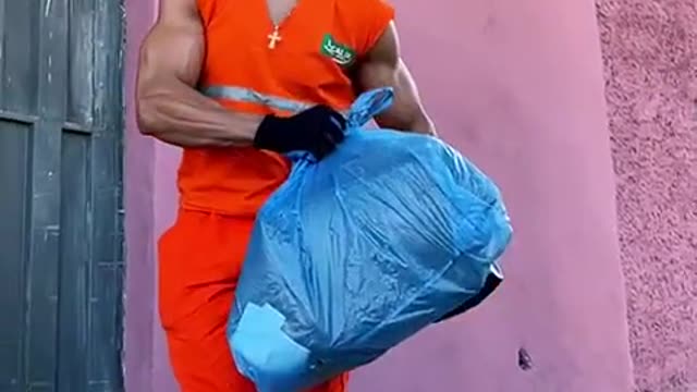 When will I put the trash in the street?