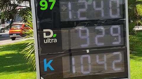 A Gas Station in Santiago, Chile ⛽🇨🇱
