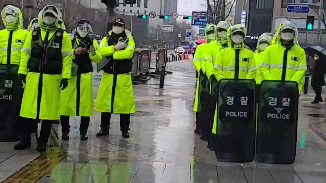 20210307_V3_S03(ZPdhsvyHu0E)대한민국 통행법_ 어디 가는 길이세요_ 일반인은 가도 되고 방송카메라는 안되고_