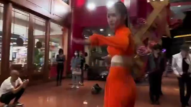 Beautiful people dance also beautiful