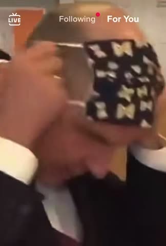 World leaders can’t put mask on