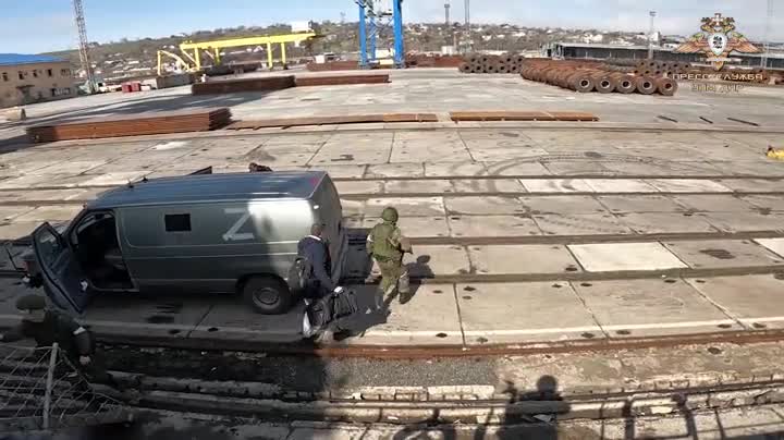 Ukraine War - The military of Russia and the DPR rescue the crews of the ships