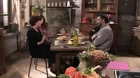 Roselyne Bachelot (2013) Nous Parle Des «Conseillers Occultes»