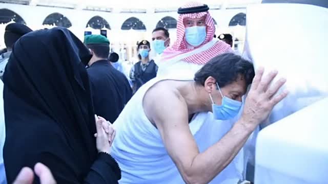 Imran Khan on Umrah.