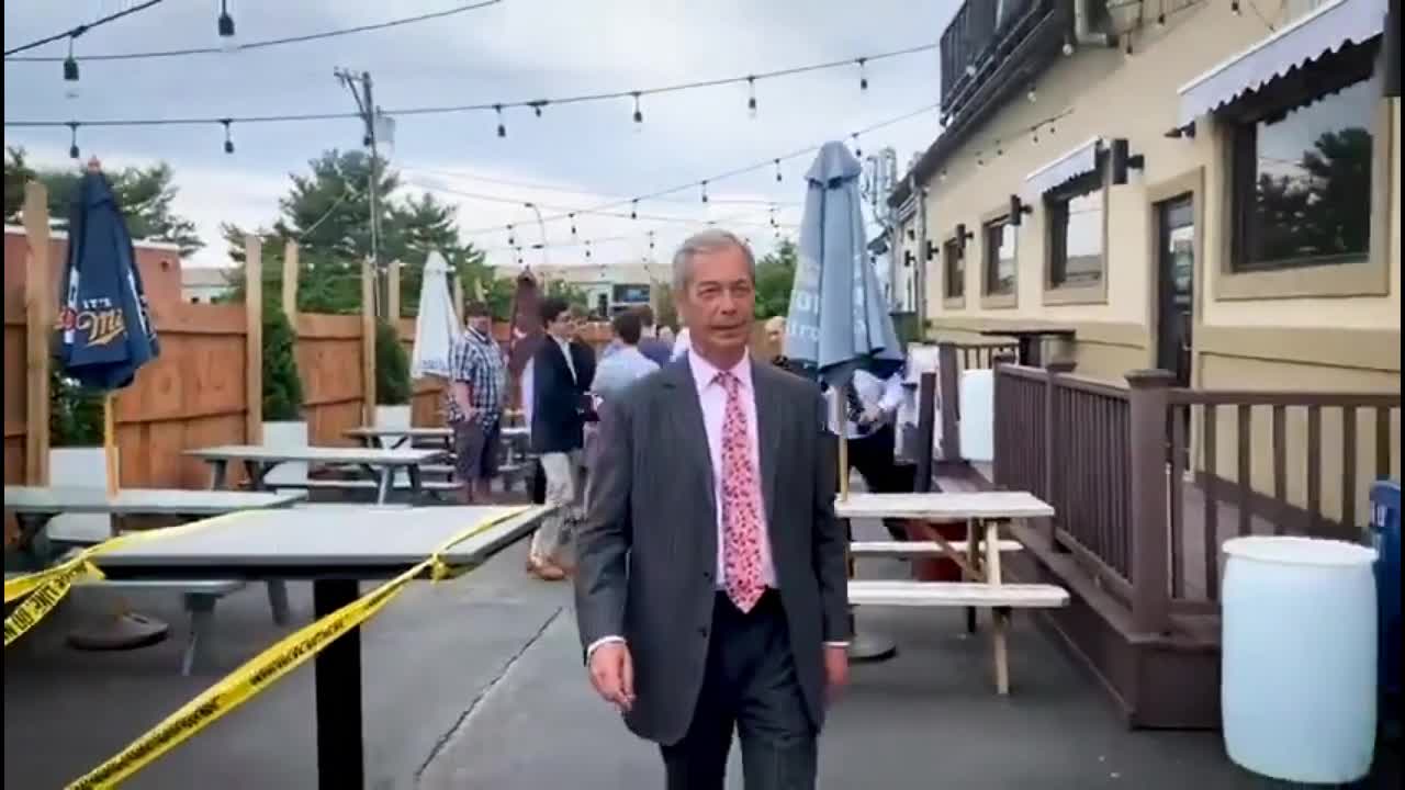 Nigel Farage Visits Philadelphia joining Young Conservatives in Local Bar