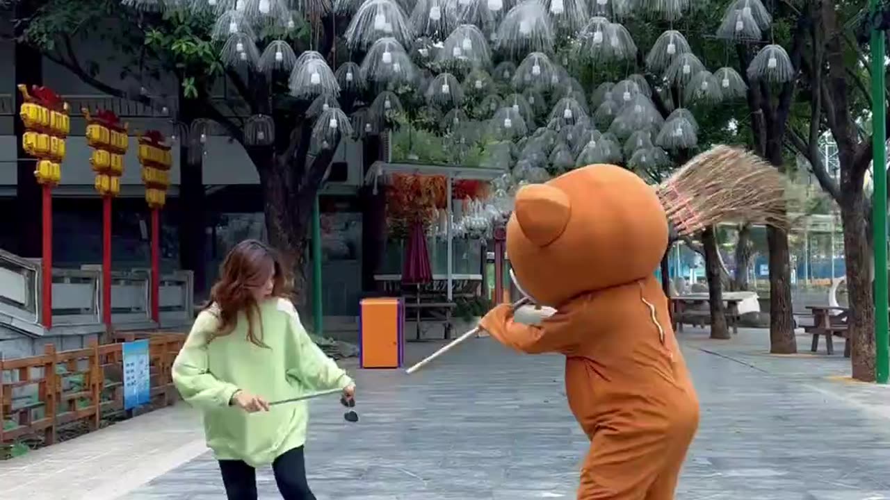 Brown bear being chased for teasing girls episode 120