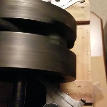 Truing a Harley Davidson Flathead flywheel assembly 2