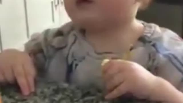 Babies Falling Asleep While Eating - Funny Babies Videos (2021)