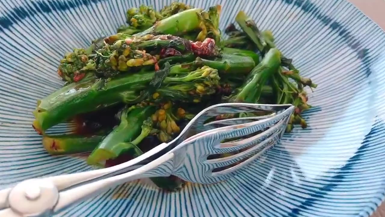 20190912文贵先生视频：很多战友发私信希望我吃饭直播一下……非常抱歉……由于船上有其他人和马上有很多会要开……我只能录个短的视频