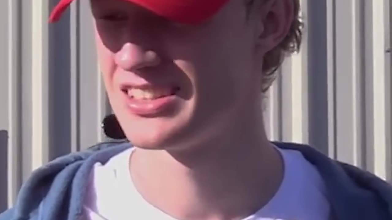 Trump fan breaks his own brain