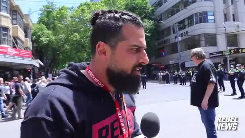 Australia | Violently Attacked by ANTIFA at Melbourne protest - Avi Yemini